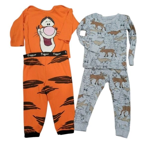 Bundle of 3 matching pajama sets - Picture 1 of 3